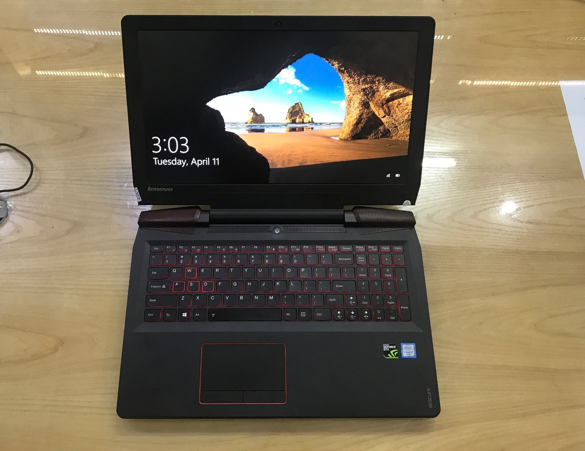 Laptop Gaming Lenovo rescuer 15 isk-9.jpg